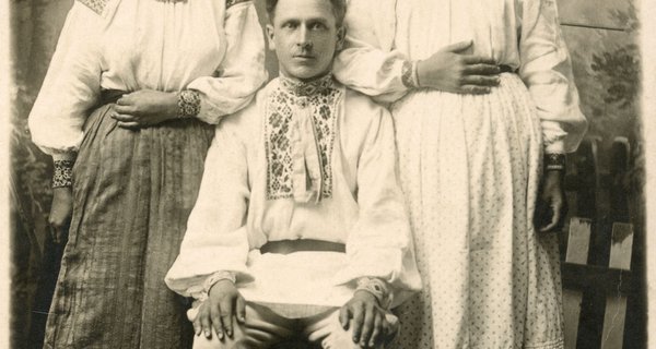 Родина Чорних, с. Делятин Надвірнянського п-ту Станіславівського в-ва, 1930-ті рр..jpg
