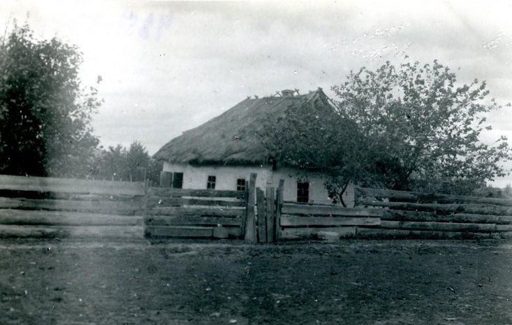 Хата старого типу, село Іванівка, Іванівський район, Владивостоцька округа