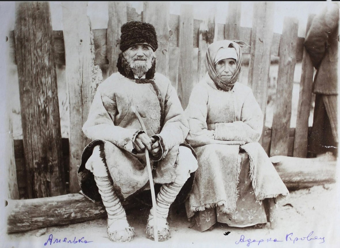 026_Дід Омелько  з Одаркою Кровець-1