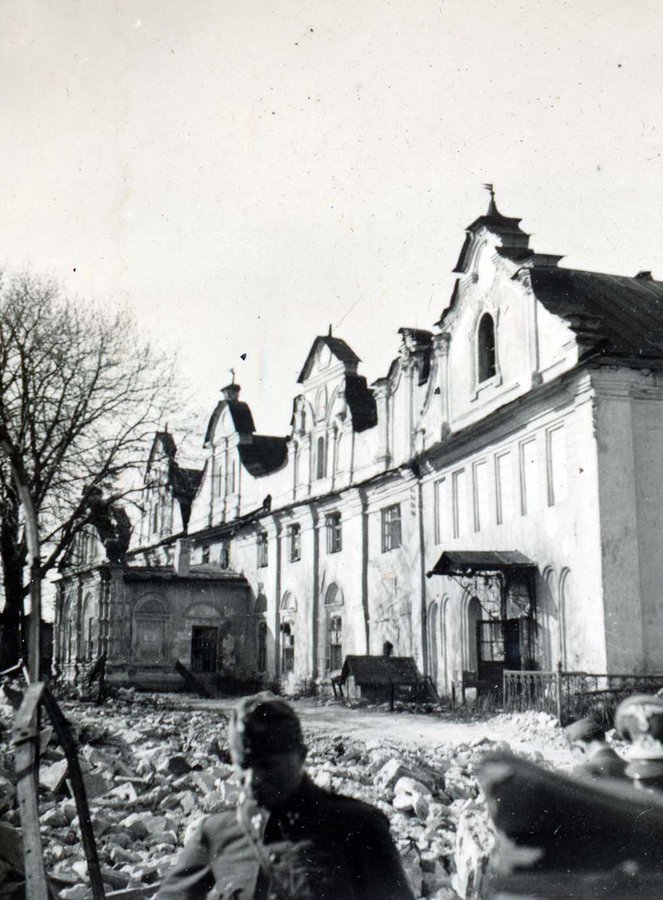 Площа Печерського православного монастиря (Печерська Лавра), Ковнірівський корпус, 1942 р. Фото Kiss Endre Fortepan