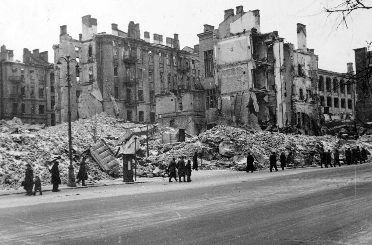 Хрещатик у руїнах, 1941 р. Фото Jankovich Ignác, Fortepan