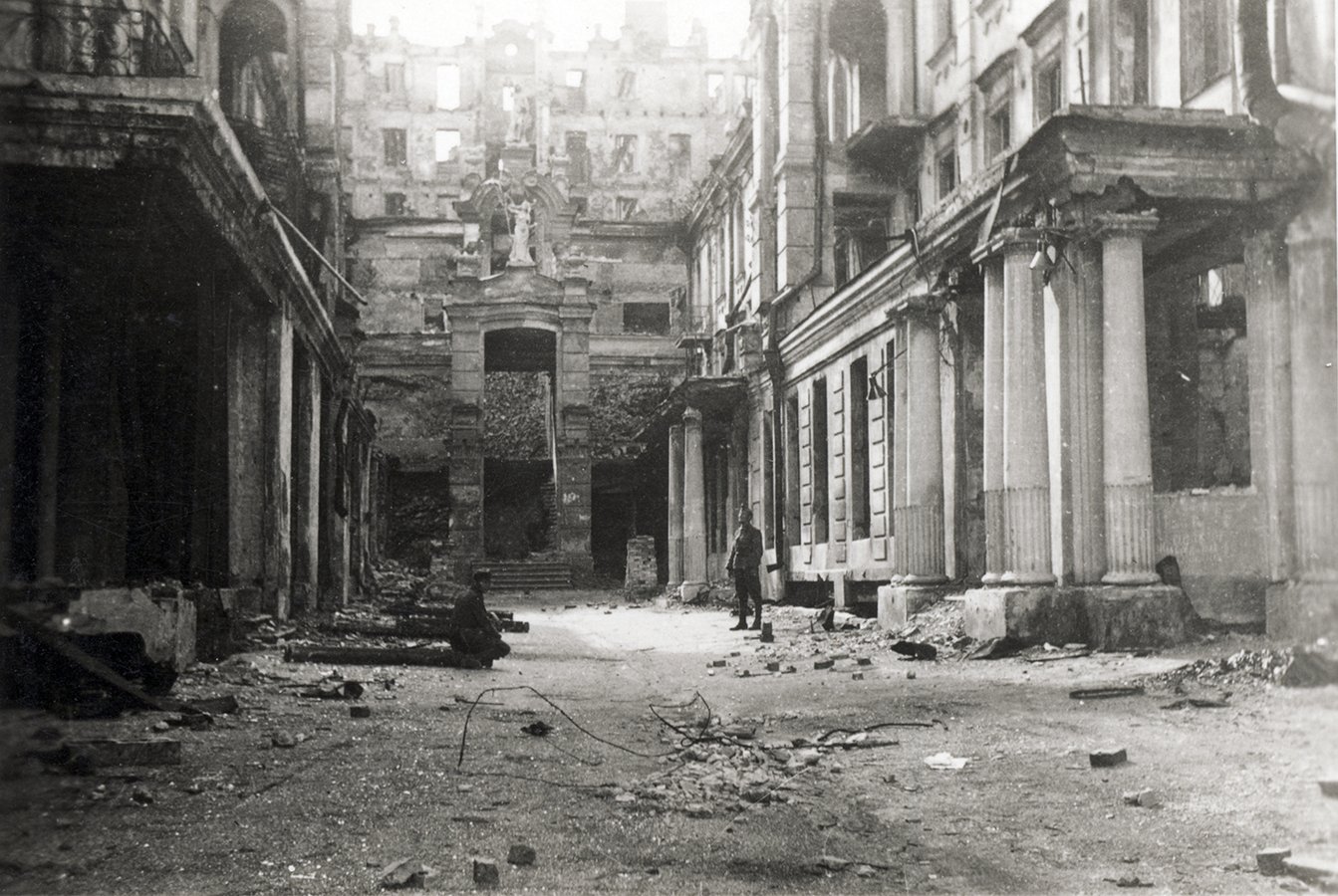 Підірвані будівлі на проспекті Хрещатик, 1942 р. Фото Zagyva Tiborné Fortepan