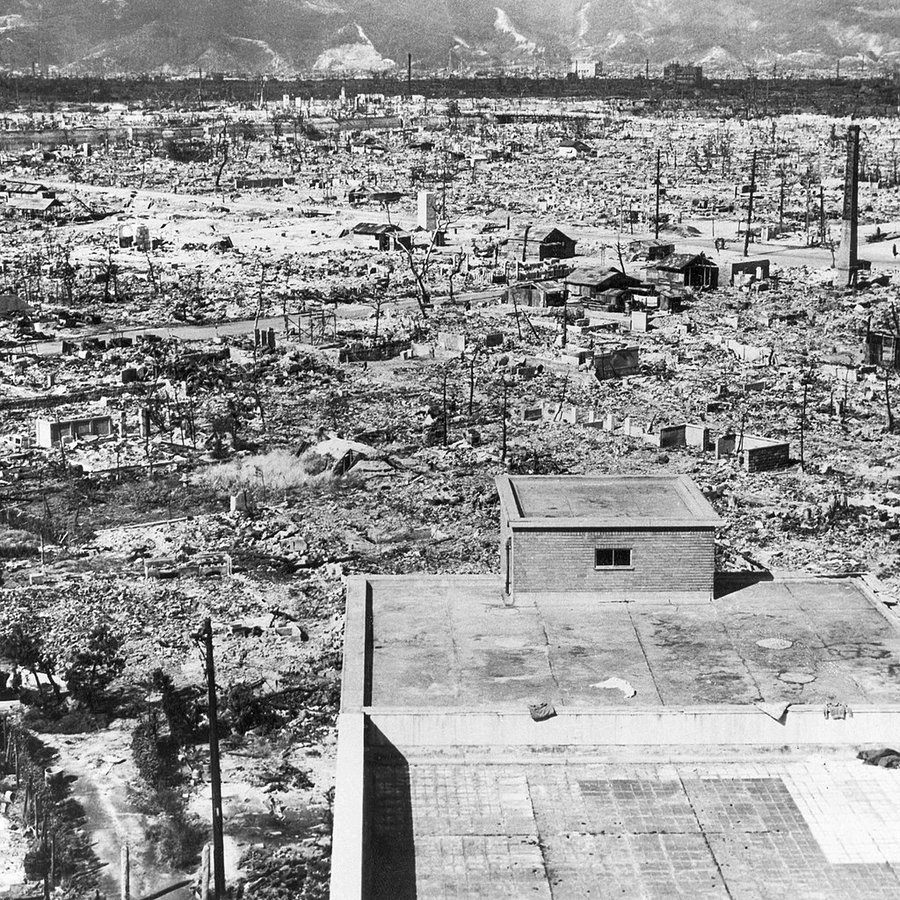 1024px-AtomicEffects-Hiroshima