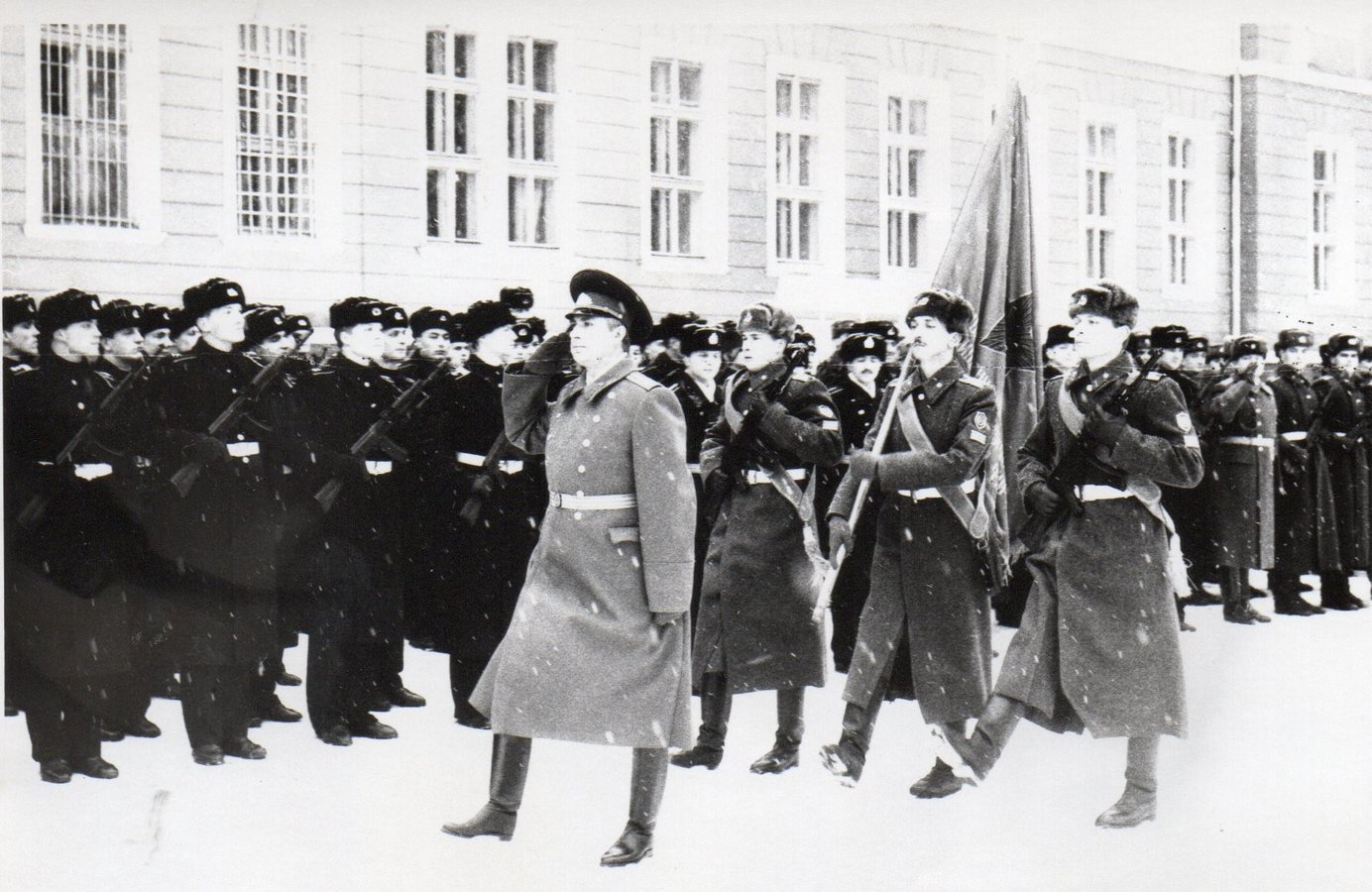 1992 рік. Прийняття присяги на вірність народу України в ЛВВУ