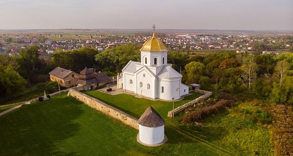 46-236-0032_Pisky_Church_RB_24
