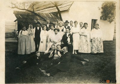 Весілля Володимира Олійовського (сидить посередині), Сілезія, Польща, 1924 р.