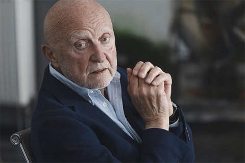 600