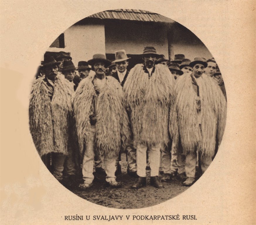 Чоловіки зі Сваляви, 1928 рік. Фото з чехословацького журналу Pestrý týden.jpg
