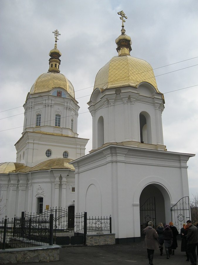 Church_of_the_Holy_Trinity,_Dykanka_02