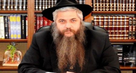 FOTO-FACEBOOK-CHIEF-RABBI-OF-UKRAINE-450x281.jpg