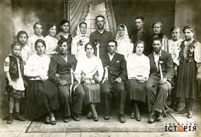 Весілля в м. Городок Львівської обл., 1940-ві рр.