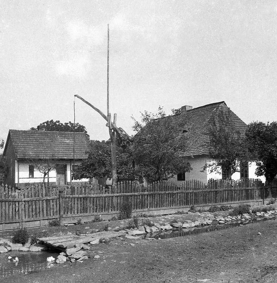 Хати у селі Оклі Гедь, 1938 р. Török Sándor
