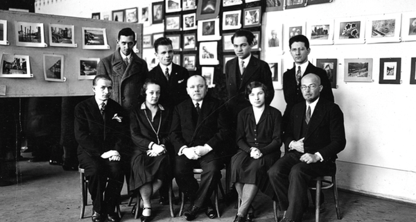 Комітет_1-ї_виставки_УФОТО_1930_р