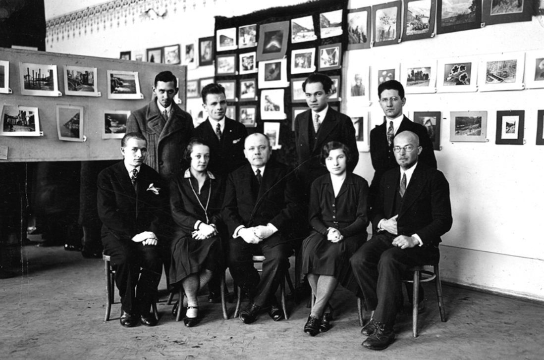 Комітет_1-ї_виставки_УФОТО_1930_р