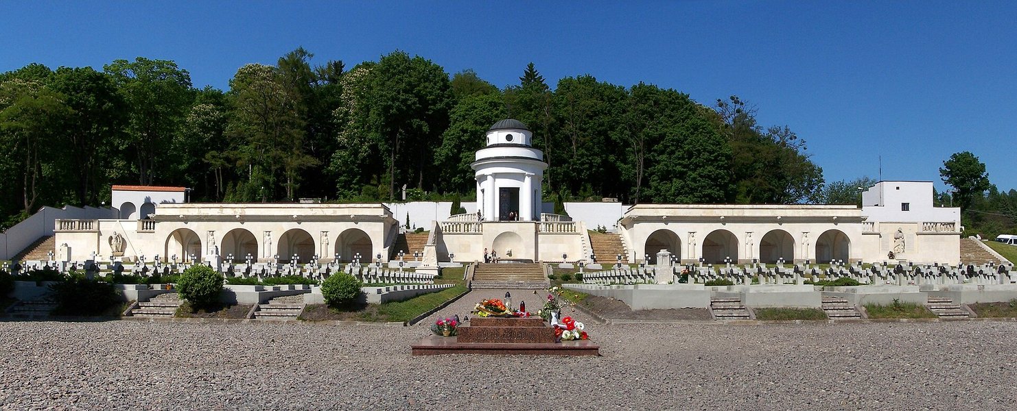 Lwów_-_Cmentarz_Orląt_Lwowskich_01_Ed1