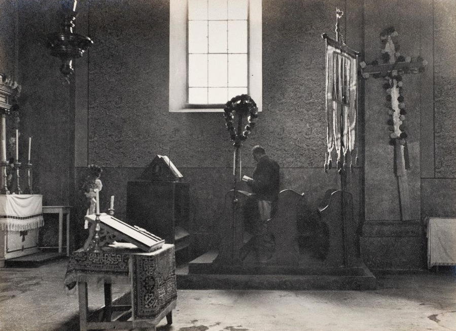 Молитва у храмі. Ясіня на Закарпатті, 1934 р. Else Seifert, SLUB  Deutsche Fotothek