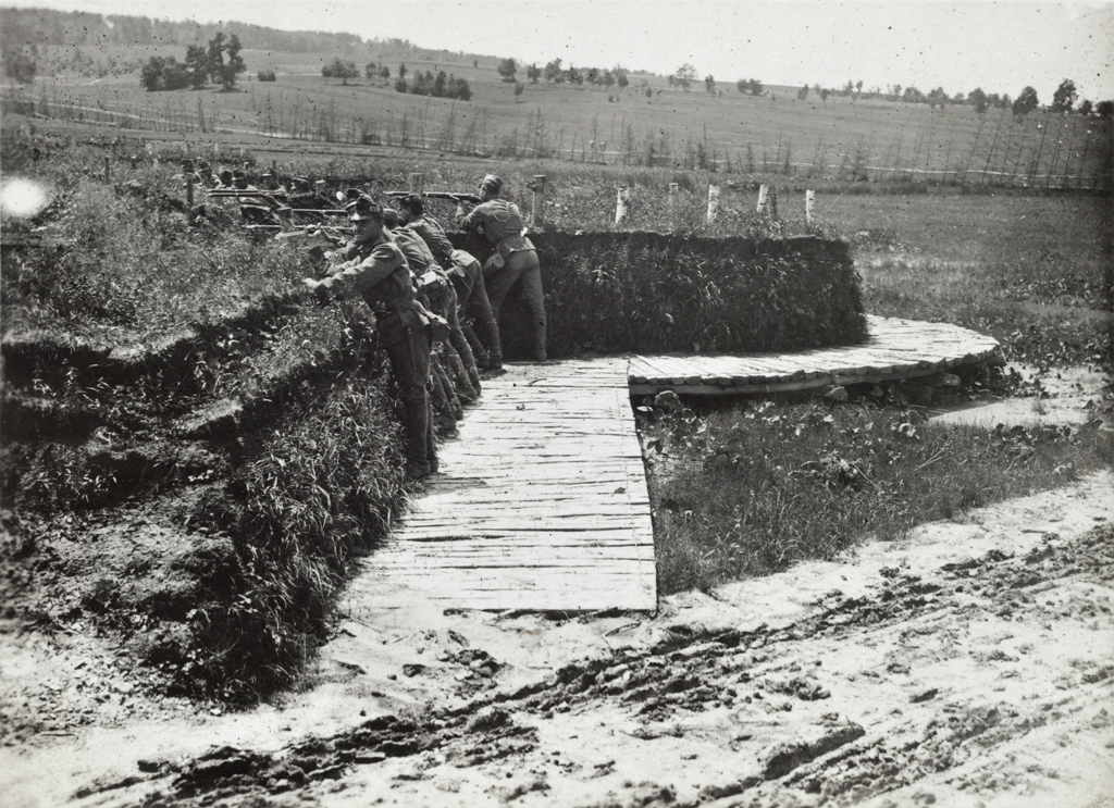 На оборонних позиціях австро-угорської армії. Галичина, 1917 р. ÖNB Schalek Alice