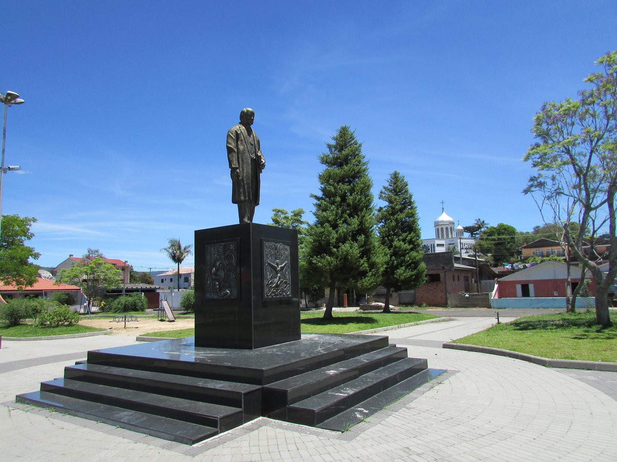Пам'ятник Тарасу Шевченко встановлений у 2015 році