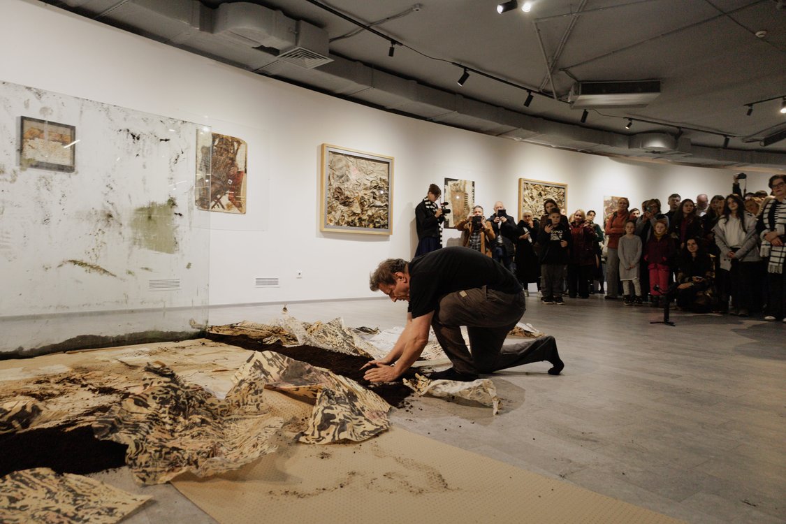 Перформанс Влодка Кауфмана у межах відкриття артпроєкту «Цивілізація» (4) (1)