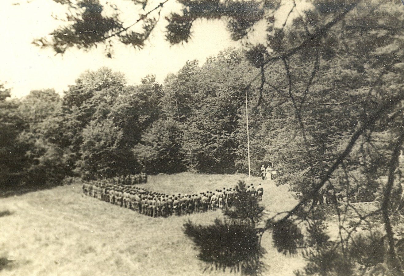 Свято зброї  в УПА за участі о. В. Шевчука (Джерело wikipedia.org)