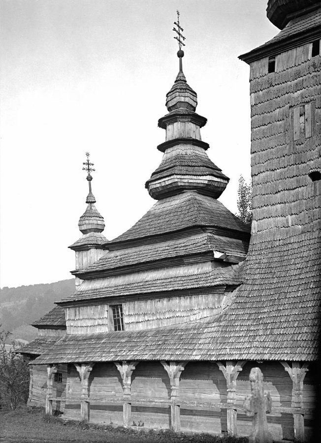 Церква Покрова Пресвятої Богородиці у селі Плоске, 1920 рік. Фото Флоріана Заплетала із архіву Миколи Мушинки