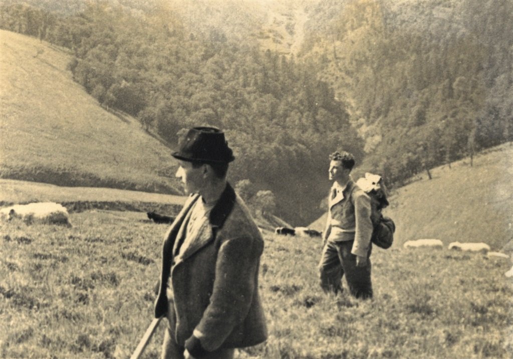 Вівчар на полонині Боржава, серпень 1934 року. Фото Зденка Фейфара з особистого архіву Петра Фейфара