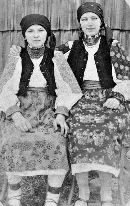 Жінки із села Синевир, Міжгірщина, 1930-ті роки