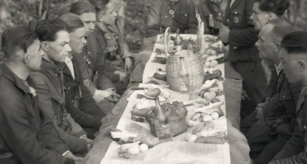 easter_maybe_1950_-_petro_melnyk-xmara_speaks_-_hutsulshchyna