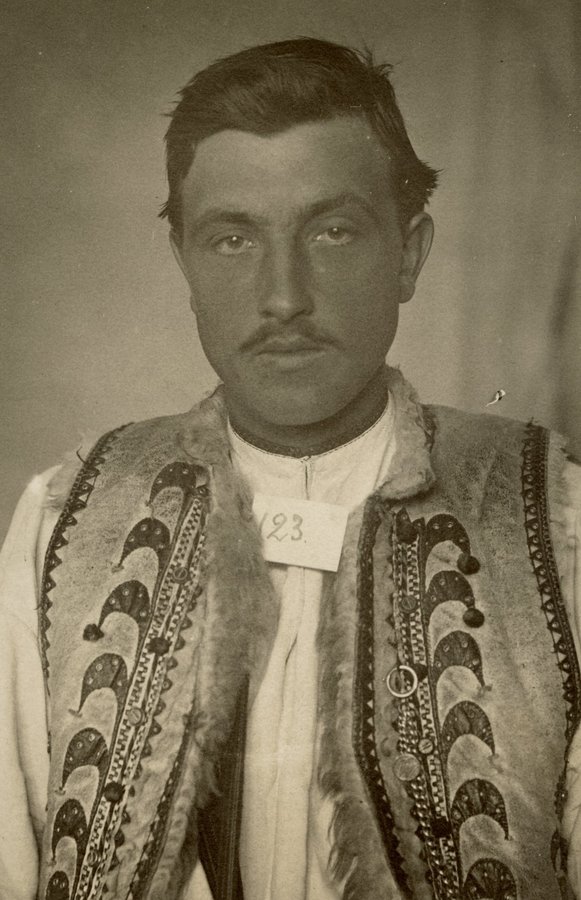 https___vovk-archive.iananu.digital_wp-content_uploads_image00142-2