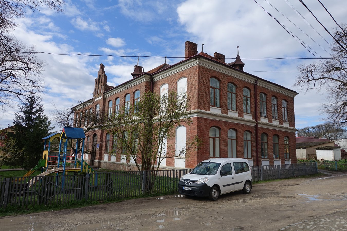 колишній будинок австрійського магістрату підволочиськ