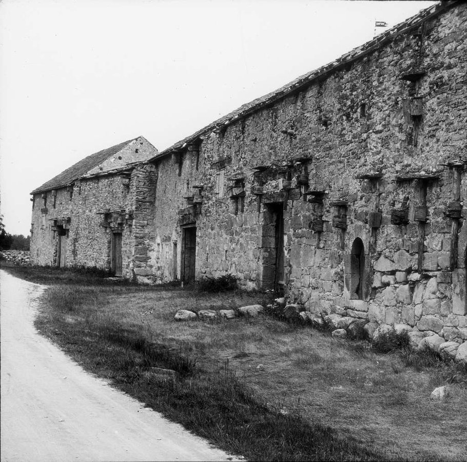 ljusbild-fotografi-fran-nordiska-arkitekturmotet-pa-gotland-1920-gammalt-stenhus-eac610