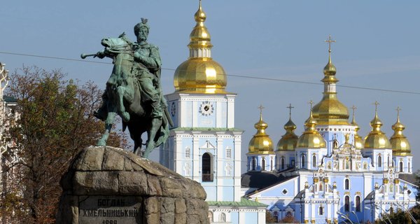 monument-khmelnitsky-bohdan-kiev