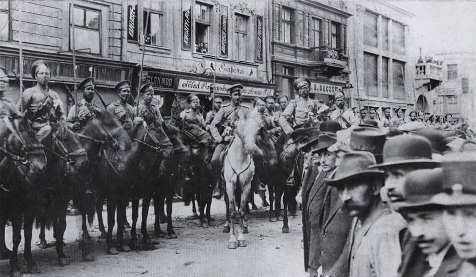russians lviv 1915.jpg